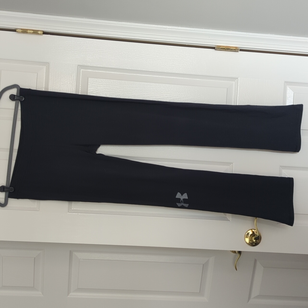 Under Armour black Hear Gear Pants, Flare bottom, size large